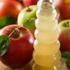 Como utlizar vinagre de maçã para cuidar dos cabelos e da pele?