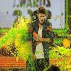Justin Bieber é bombardeado por gosma verde em premiação 