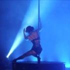 A performance espetacular da campeã de pole dance (SFW)