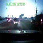  Vídeo registra explosão no céu da Rússia