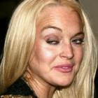 Lindsay Lohan escolhe modelito errado, veja o resultado