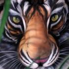Pintura corporal de tigre