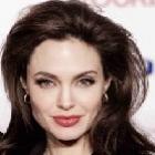 Angelina Jolie surpreende cineasta ao pedir papel em filme