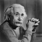 Albert Einstein: Um Louco Ou um Q.I Além Da Nossa Imaginação