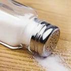 Por que o arroz é usado para deixar o sal mais soltinho? 