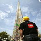 Com 31,19 metros, torre de Lego de SP bate recorde e é a maior do mundo