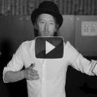 Thom Yorke, do Radiohead, dança SOU FODA!