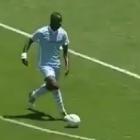 Epic Fail - Jogador do Manchester City perde gol na cara!