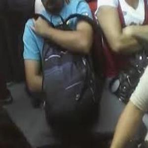 Tarado é preso por se masturbar dentro de ônibus, em Curitiba