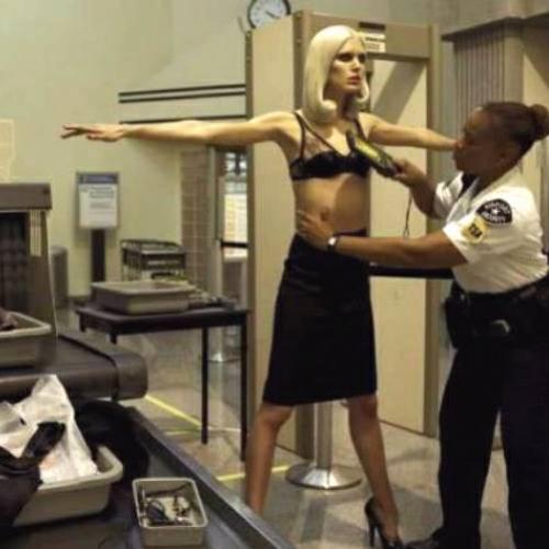 As constrangedoras revistas de segurança nos aeroportos Americanos
