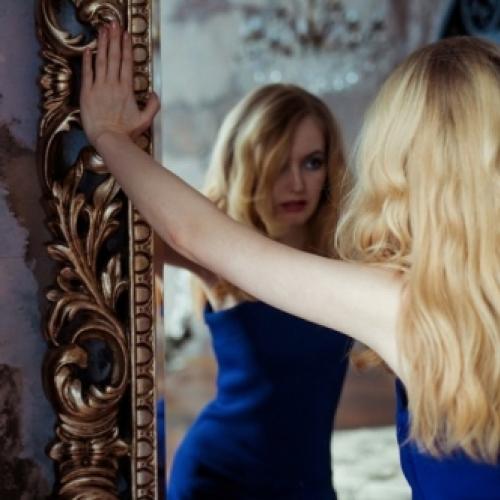 15 selfies que deram muito errado por causa dos espelhos