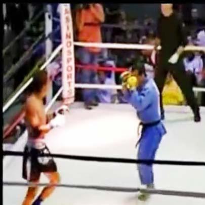 Confronto de Jiu-Jitsu vs Kick-Boxing, vídeo