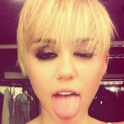 Miley Cyrus faz mais mudanças em seu visual