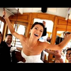 Casamento com clipe da música Gangnam Style