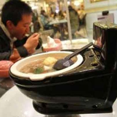 38 imagens do restaurante chinês que imita um banheiro!