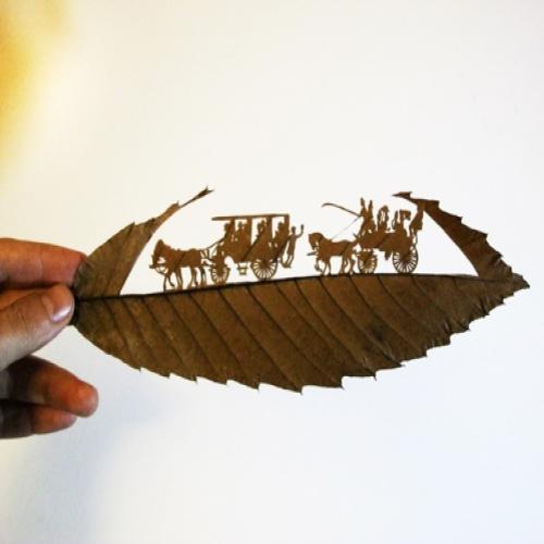 Artista cria obras de arte recortando folhas de árvores