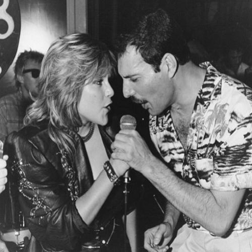 Entenda porque Freddie Mercury deixou metade de sua fortuna para ela