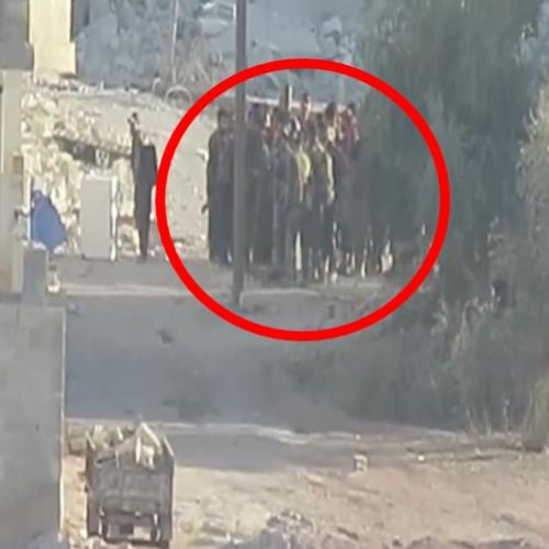 Vídeo mostra míssil atingindo grupo do Estado Islâmico !