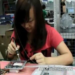 Produção de Tablets na China - linha de montagem