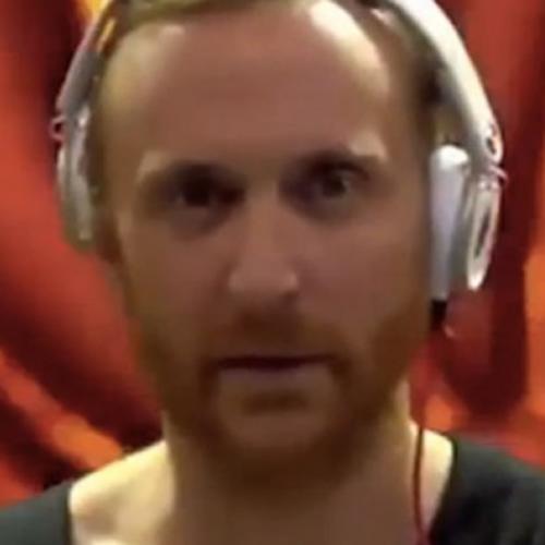 David Guetta fora da realidade no Tomorrowland, vídeo do momento