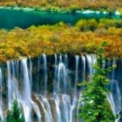 Cachoeira Nuorilang, na China