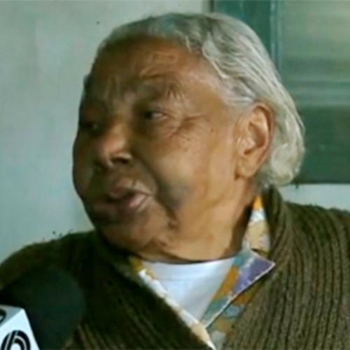 Idosa de 92 anos espanca ladrão no RS; veja vídeo