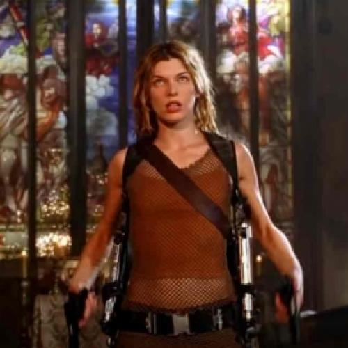 Resident Evil: A filha da atriz Milla Jovovich é idêntica a mãe