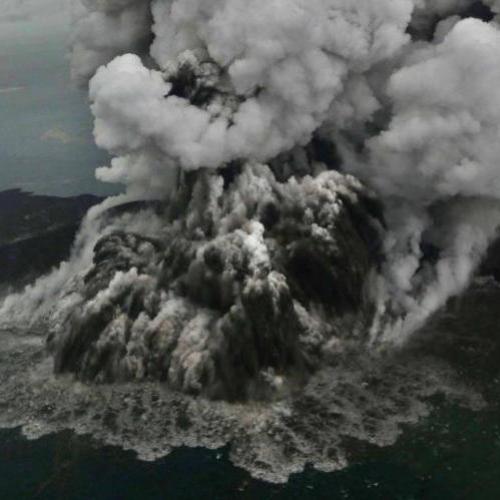 Erupção do vulcão anak krakatoa dezembro 2018