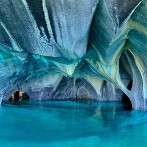 As incríveis cavernas de mármore da Patagônia