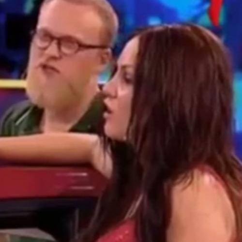 Homem quebra o nariz de sua concorrente em reality show na Rússia 