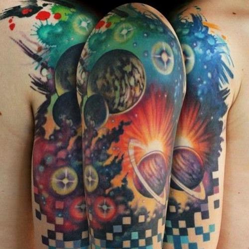 Belas tatuagens inspiradas no espaço