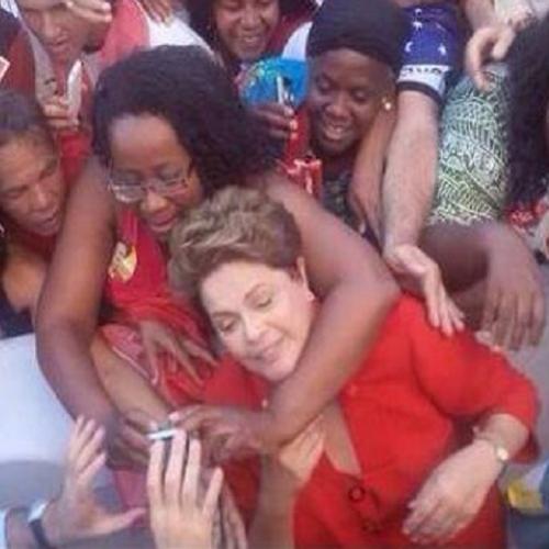 Dilma leva gravata e lança o 