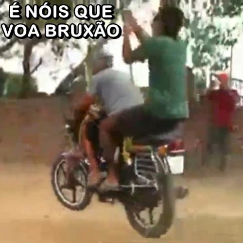 Brasileiro já conseguiu inventar a moto voadora