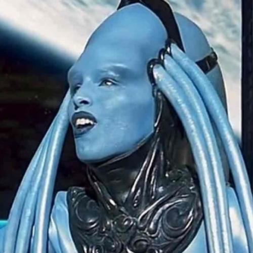 O Quinto Elemento: Veja quem era a atriz que interpretou a alienígena 
