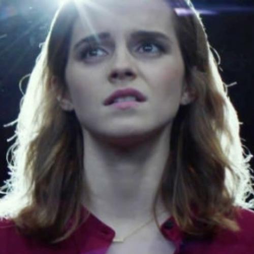 Emma Watson enfrenta uma das empresas mais poderosas do planeta em...