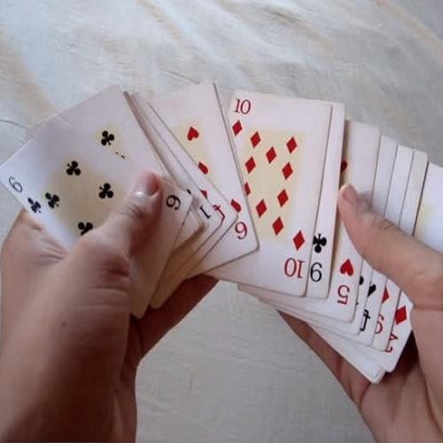 Revelado como se faz o melhor truque de mágica com baralho!