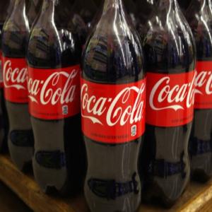 Trabalhadores da Coca-Cola ameaçam greve nacional