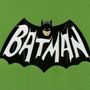 Abertura do desenho clássico do Batman feita com seu próprio boneco