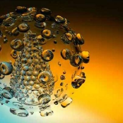 Artista cria vírus a partir de escultadas de vidro