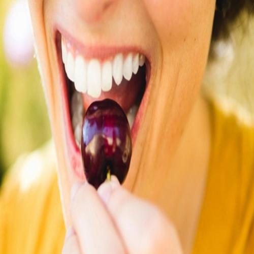 Saiba quais são os alimentos que deixam seus dentes mais feios 