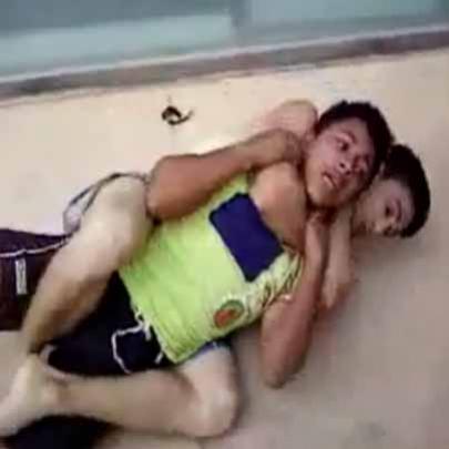 Ladrão tenta assaltar lutador de Jiu-Jitsu e acaba imobilizado, vídeo