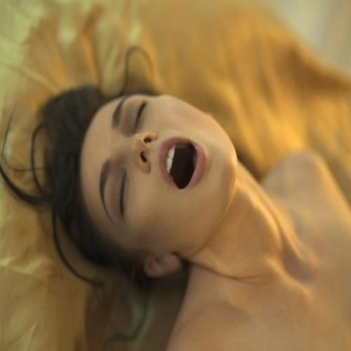 Mulher tem vários orgasmos espontâneos depois de medicamento