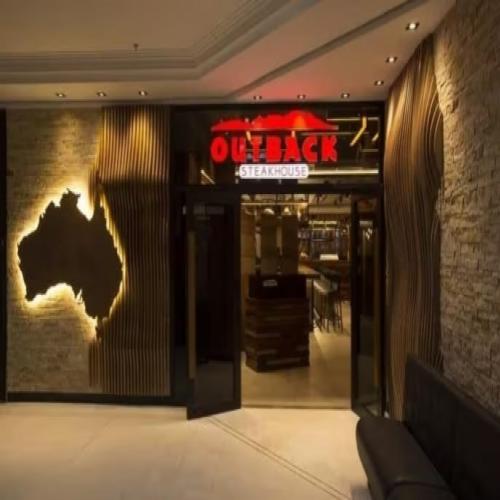Outback Steakhouse abre 77 vagas de emprego em Belo Horizonte