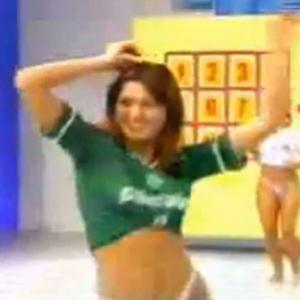 Lívia Andrade antes da fama trabalhando de dançarina
