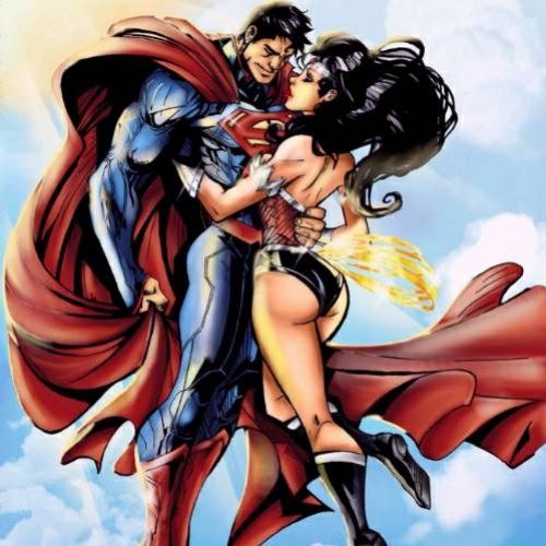 O romance entre Super-homem e Mulher maravilha