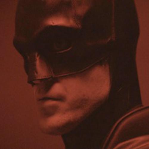 The Batman: Imagens mostram o Homem-Morcego fugindo de novos inimigos 