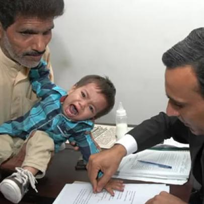 Acredite! Polícia dia que Bebê de 9 meses é Assassino no Paquistão.