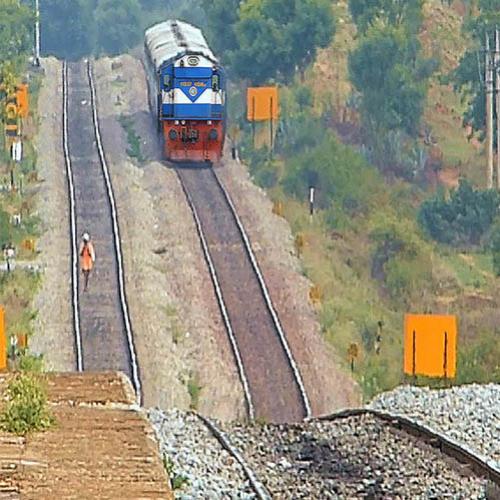 Conheça a indian railways a montanha russa dos trens