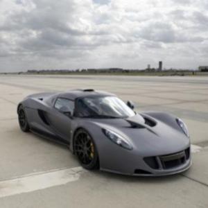 Novo carro mais rápido do mundo atinge 427,5 KM/H