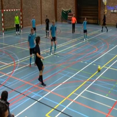 Jogador de Futsal Belga Humilha Adversário